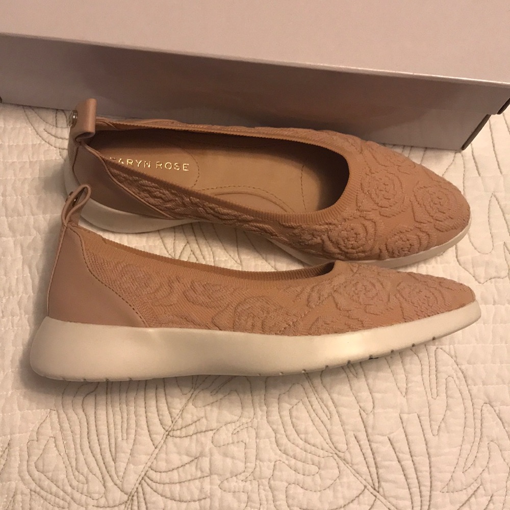 Super soft Taryn Rose shoes - Picture 6 of 8